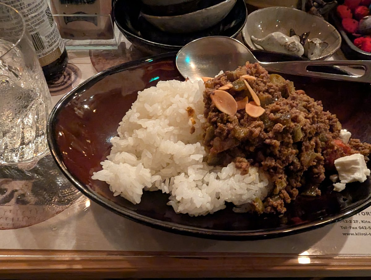GakuO551's tweet photo. 鎌倉で聴いた七里ガ浜AWAYは格別優しかったなあ😌
#CafeGOATEE のマスター、見たことももちろん飲んだこともないウイスキー出してくださりありがとうございました😊
〆に今年もなすのキーマカレーいただきました🙏🍛
つまり今年も全て美味かった😋
#石田ショーキチ
#NewYear詣deRock2025 https://t.co/is1ubFZTRJ
