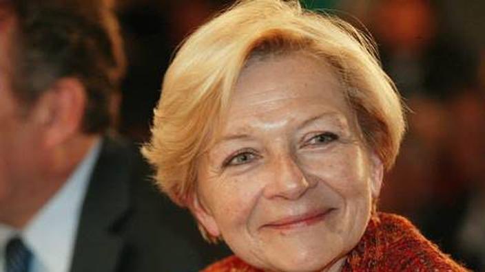 ChGeourjon's tweet photo. Immense tristesse à l’annonce du décès d’Anne-Marie #Comparini, ancienne présidente centriste de la Région #RhôneAlpes, ancienne #députée du Rhône. Femme de convictions, femme de courage, elle a toujours œuvré dans l’intérêt général.
Sincères condoléances à sa famille et à ses proches.