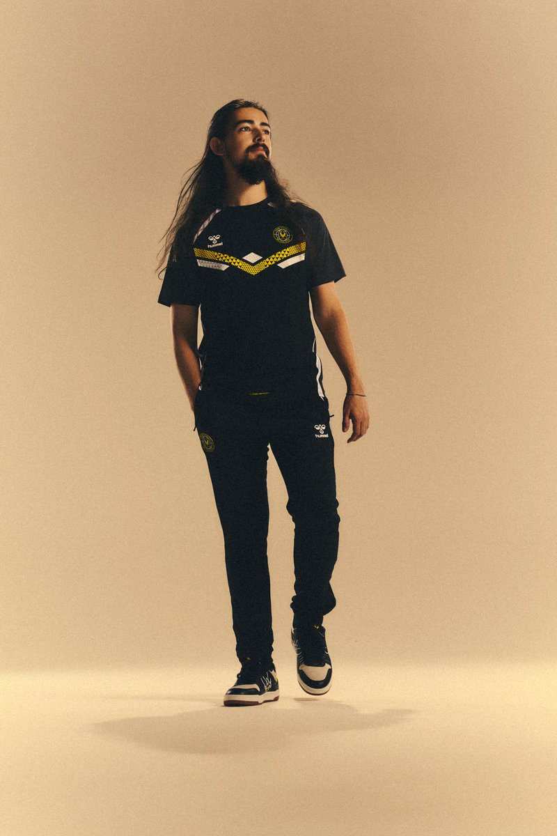 OH BABY what a sexy jersey 😍🐝

bit.ly/4fGsrwH