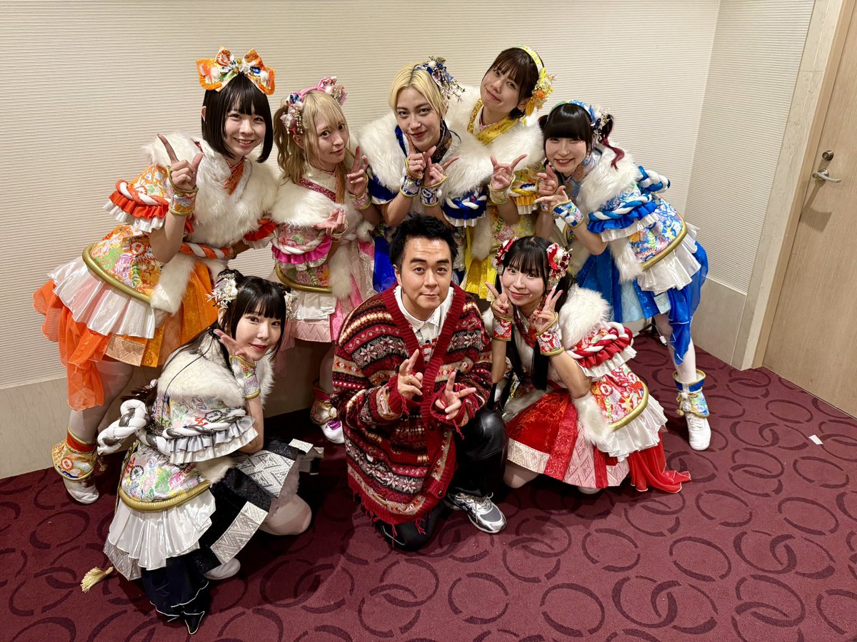 HyadainMaeyamad's tweet photo. でんぱ組.incは最終話
でもそれぞれ人生は続いてくの
(泣いて目が開いてないですね私)

#でんぱエンディング https://t.co/mF7lxact9W