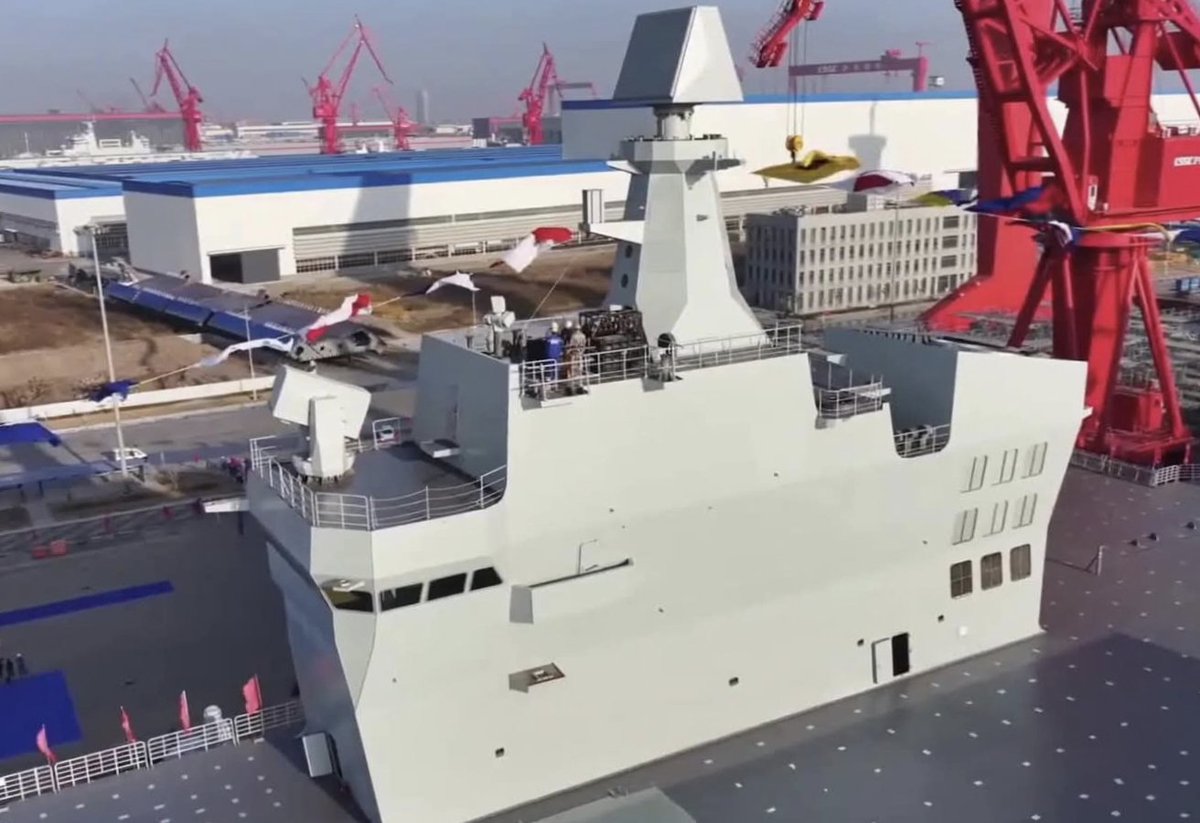 ajannong's tweet photo. 🤩 Step into the future ❣️🇨🇳 #Type076 is China's Innovation Evolution to set a new standard in LHD warship construction. #AmphibiousAssaultShip
Pix : Navy for life (FB) https://t.co/0TnyDRDy8n
