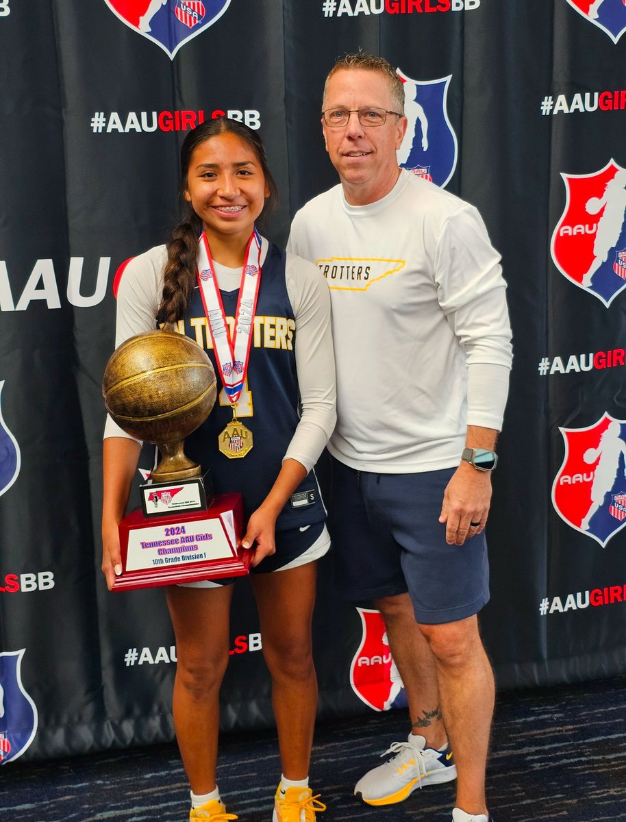 Happy Birthday <a href="/dvdaya_swimmer/">Cecily Dvdaya Swimmer</a>…have the BEST day 💙💛