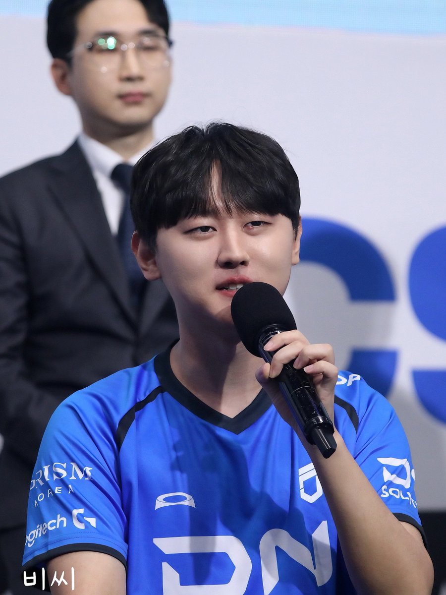 pcc903's tweet photo. 250105
DN FREECS 2025 출정식

#pyosik #표식 https://t.co/pc7R7uQy6W