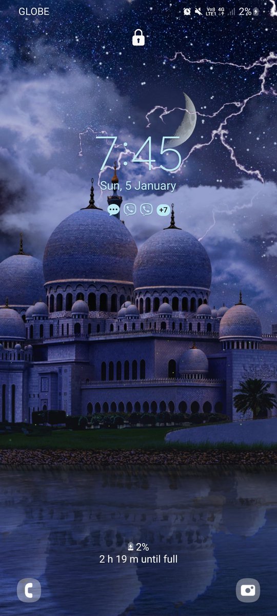charlesvg's tweet photo. @rororunner Sa akin animated screen.  Depende kung day or night.  Depende din sa weather kung maulan, kumikidlat, cloudy, clear sky or snowy kung applicable sa country.  Makunsumo lang sa battery. 😁 https://t.co/myYd3DeIeS