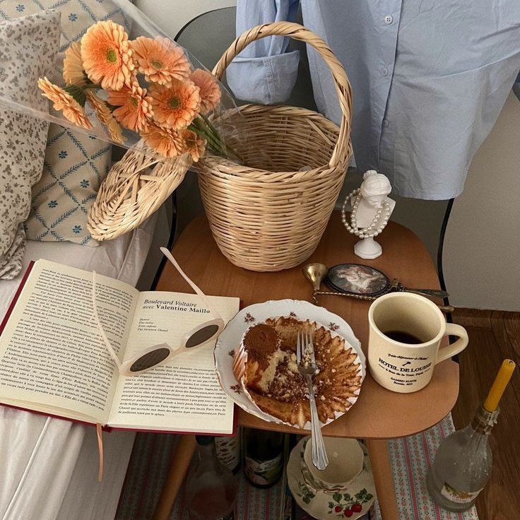 scarlettwants's tweet photo. day in the life of a homebody https://t.co/fuS0TDPXr8