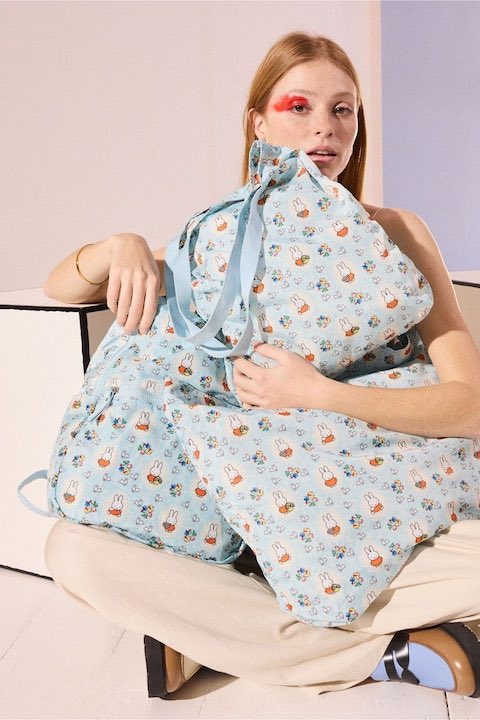 確認中】ハンドメイド✼クッションカバー＊禁じられた森＊キャス