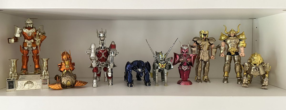 Quand tes parents retombent sur tes vieilleries…

Dommage il me manque quelques pièce de Pégase et le chevalier d’or du Taureau.

#SaintSeiya #oldToys