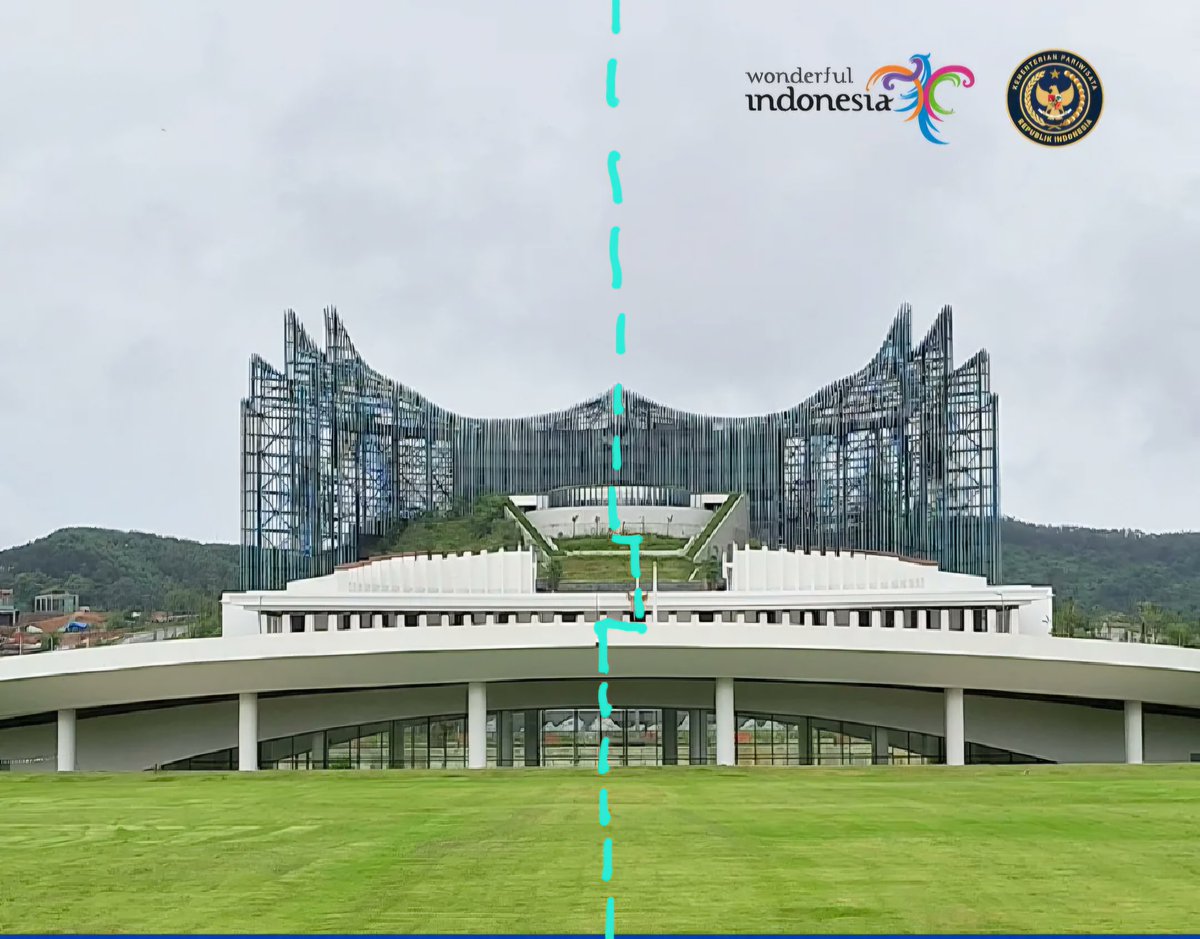 Nggak bisa nggak, akan selalu ngelihat sumbu gak simetris seharga triliunan rupiah ini. Belum lagi kalau dilihat dari memorial park. Hhhh.