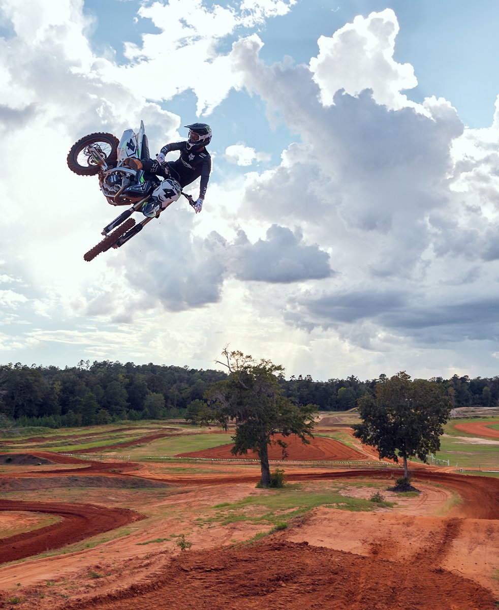 Race to new heights with the #TF450RCEdition. Its sleek, light aluminium chassis and powerful 450cc engine assure exceptional acceleration, agility and control. Feel the thrill of class-leading power-to-weight ratio. Available now #ForTheRide #TriumphMotorcycles #TriumphMotocross