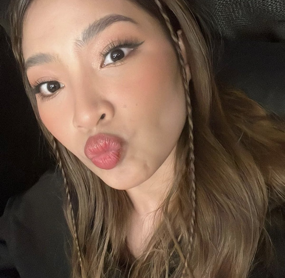 vitamin_bini's tweet photo. COLET DROPPED SELFIES !!!! AHCFCKKKHSHDHAUQHWIABZHUABAHWJZ₱2?¥|?*]!]¥\€_€€ MWAH MWAH MWAH https://t.co/4oDiIrPYZ2