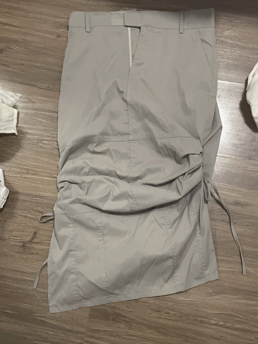 danikafont's tweet photo. 79 บาท ค่าส่ง 39 บาท #ส่งต่อ #ส่งต่อเสื้อผ้ามือสอง #เสื้อผ้ามือสอง #ส่งต่อเสื้อผ้า #โล๊ะตู้มือสอง https://t.co/8yzjcvNPft