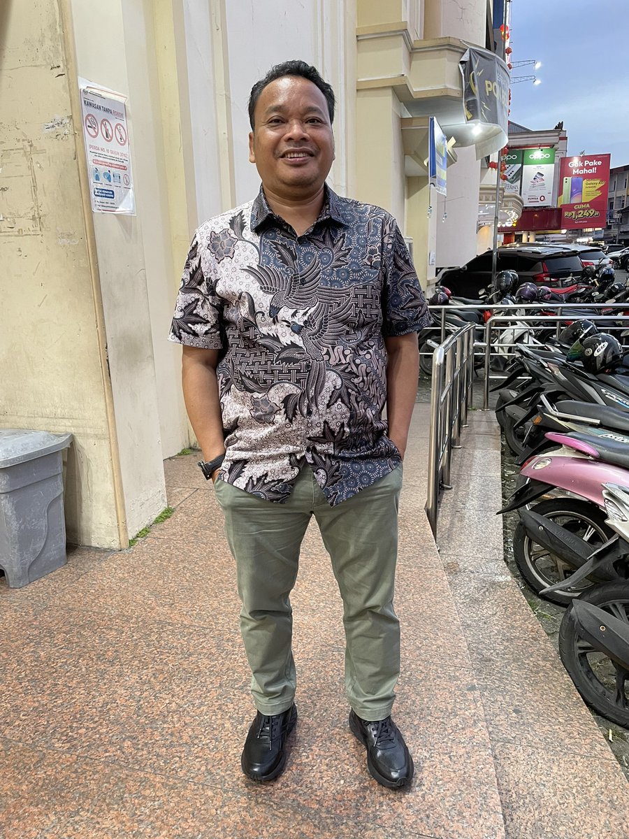 maskendari's tweet photo. Happy Sunday!

Epifani

3 Damung dari Timur menyembah Tuhan Yesus dengan membawa emas, kemenyan dan mur.

Emas: Simbol Kekayaan dan Kebahagiaan.

Kemenyan: Bawa Nuansa Spiritual

Mur: Penghormatan Tanpa Batas.

#bungken
#damungzamannow
#Epifani
#orangmajus https://t.co/ubkAhoBziE