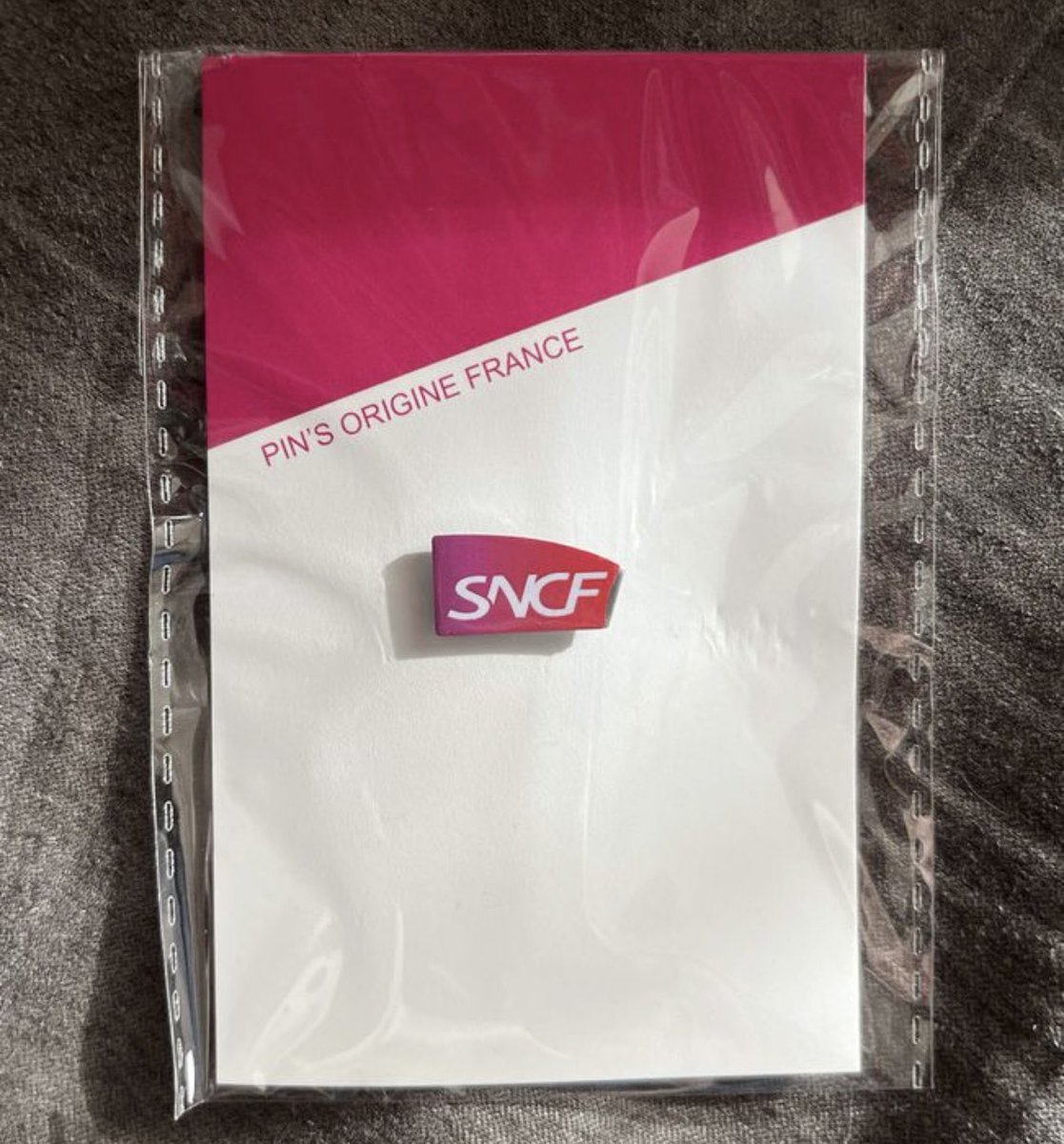 SolidMec's tweet image. Est-ce qu'on se ferait pas un pti...

🚨#CONCOURS 🚨

Pour fêter la qualification de #Marine, parfaite imitatrice de train #SNCF en 1/2 finale de la #StarAcademy, j'offre un pins !

RT + FOLLOW
(tirage au sort lundi 10/01 minuit)