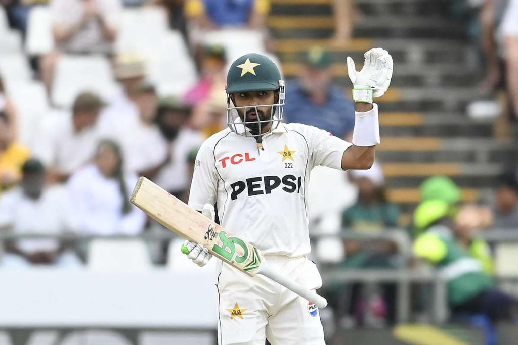 Muhammad8670862's tweet photo. 1️⃣2️⃣4️⃣ Balls
8️⃣1️⃣ Runs
🔟 Fours
Third consecutive fifty for @babarazam258 in 4 innings!

#SAvPAK https://t.co/SOdG3pW27f