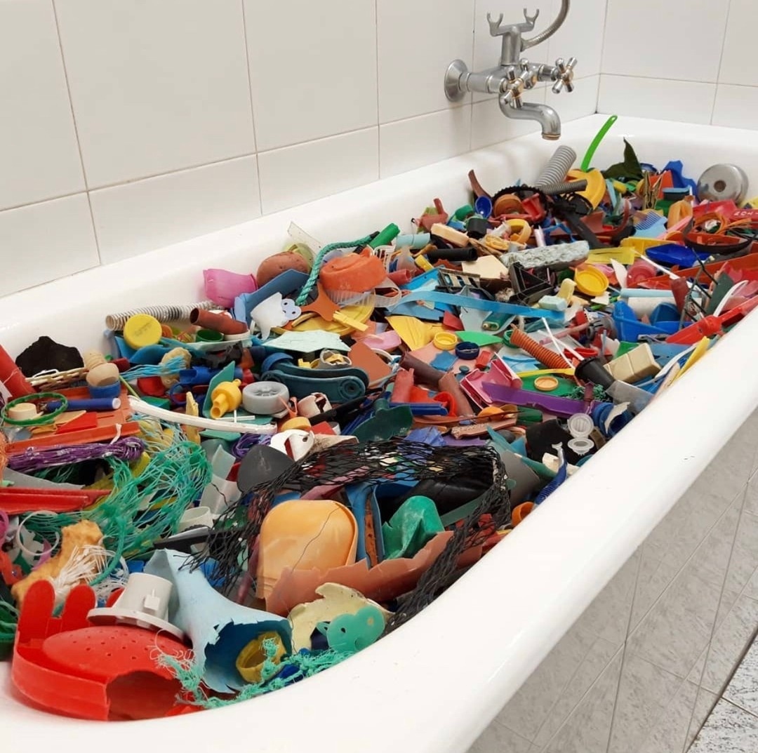 PlasticPollutes's tweet image. "If your bathtub was overflowing, you wouldn’t immediately reach for a mop — you’d first turn off the tap. That’s what we need to do with single-use plastics."—@storyofstuff 🚰 💧⁠

Art by rifiutispeciali on IG
⁠
#PlasticPollutes #BreakFreeFromPlastic #ThereIsNoPlanetB