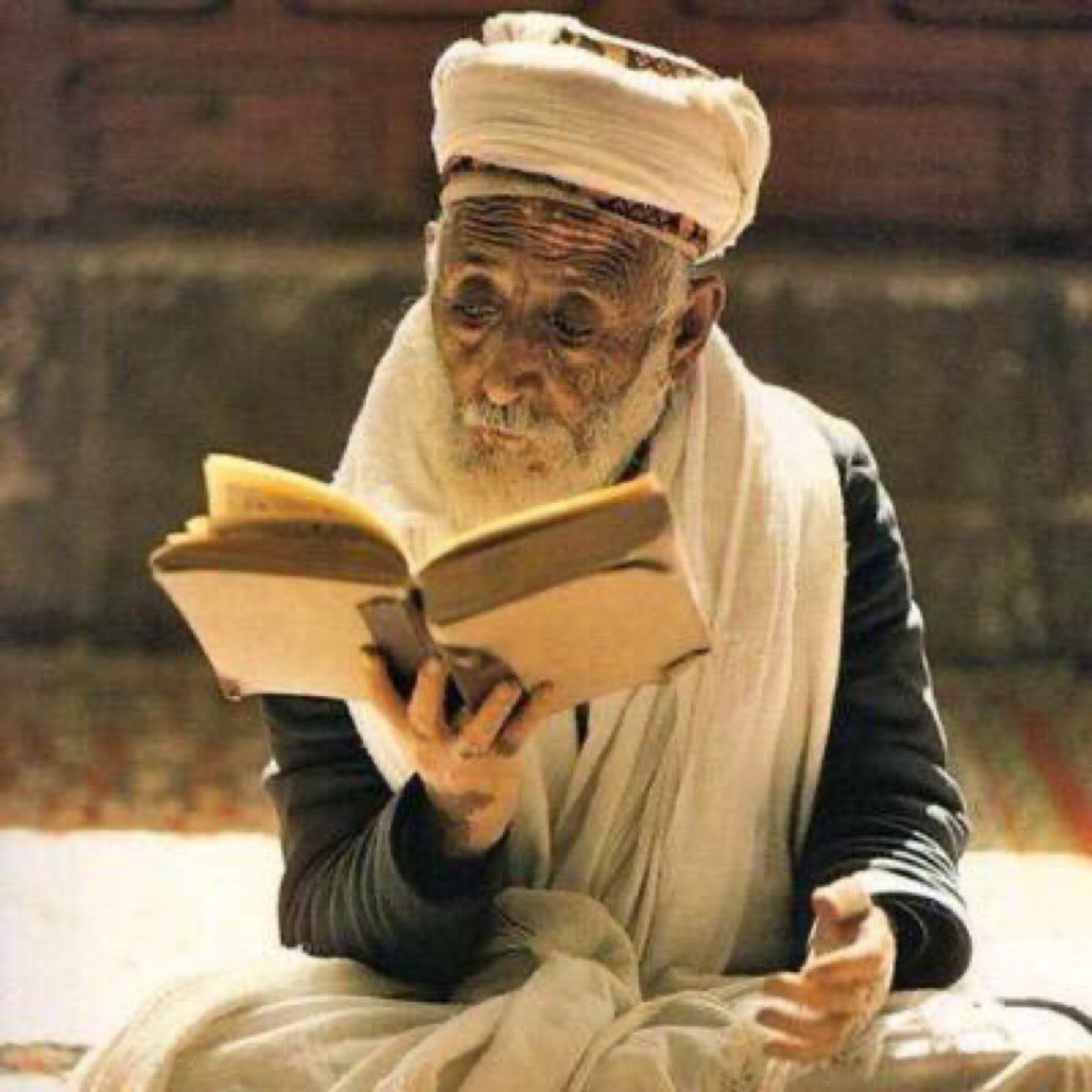a1410h's tweet photo. القرآن وطن ينجي كل من أنهكته دنياه .

•• https://t.co/WyWyBHUfmL