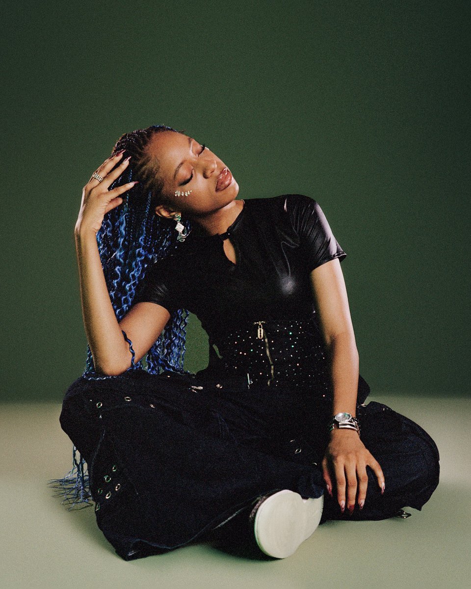 COLORS (@colorsxstudios) on Twitter photo UP NEXT | Nigerian singer and songwriter Qing Madi (<a href="/Qingmadi/">Qing (King) Madi</a>) kicks off the new year.
Set reminder for the premiere: colors.lnk.to/qingmadi0601 UP NEXT | Nigerian singer and songwriter Qing Madi (<a href="/Qingmadi/">Qing (King) Madi</a>) kicks off the new year.
Set reminder for the premiere: colors.lnk.to/qingmadi0601