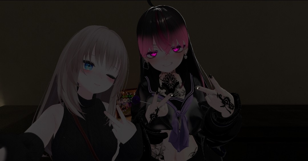 sifr_q's tweet photo. #VRChat
初めてのVRChat体験！！！
本当に濃い数時間でめちゃくちゃ楽しかったです！！！！色んな人と笑い合いながらおしゃべりできてホラワ行ってまじで楽しかった☺️ https://t.co/IyPvfd1oE6