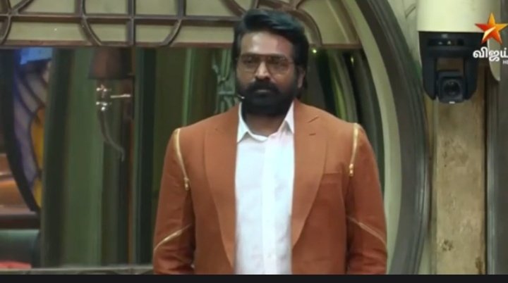 Ssssssssssshhu's tweet photo. Urutu vjs : enaku yaaraium kaaya paduthaa varadhu. Un vaai un urrutu. #Raanav ah avalo kaiya paduthitu varadham😂
#UnfairEvictionRaanav
#BiggBoss8Tamil
#BiggBossSeason8Tamil
#BiggBossTamil8Disaster
#BiggBossTamil8 https://t.co/S0eznk3zeB