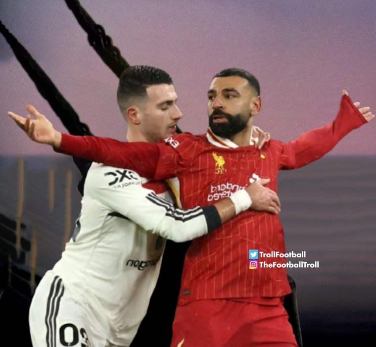 TrollFootball's tweet photo. Salah and Dalot recreated the famous Titanic pose https://t.co/yc3gNn95zf