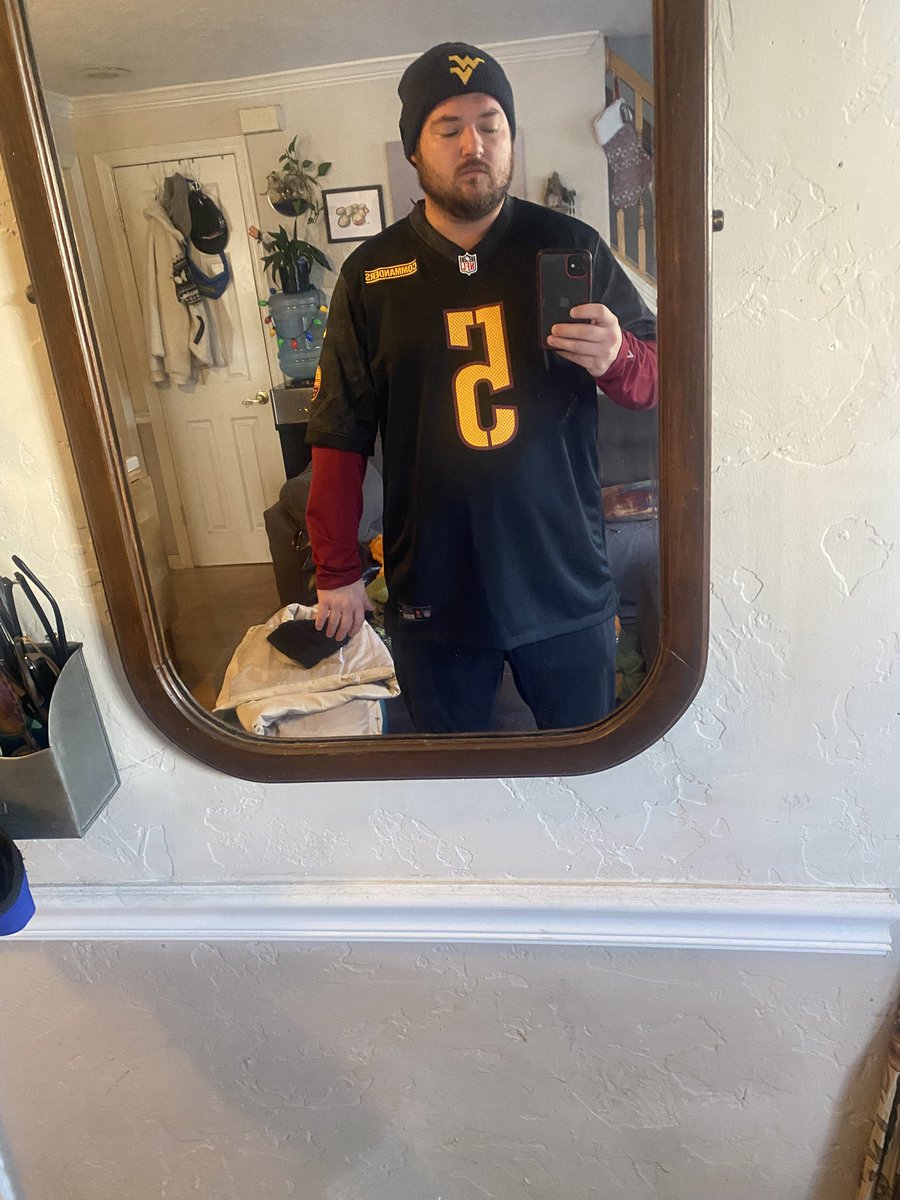 seanalds's tweet photo. Feels so dope walking around in this gear and not feeling embarrassed for once in my life 😂😂😂😂 https://t.co/NZYn7kqqnD