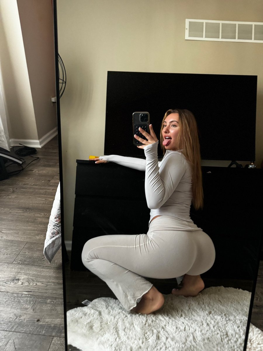 Valentina tweet media