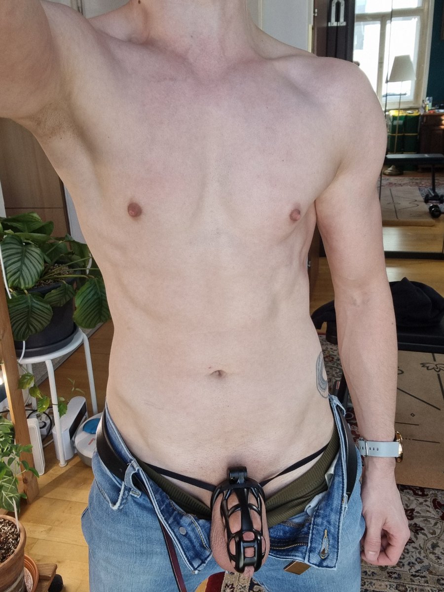 chastity_sub tweet media