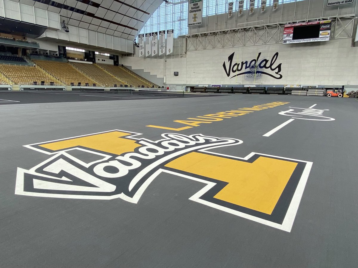 IdahoPubRadio's tweet photo. Volunteers are still needed at the 2025 Lauren McCluskey Memorial Open hosted by @IdahoTrack, Jan. 23 to 25. Info here: https://t.co/BTTDfGuvsF https://t.co/5UTCKmLouj