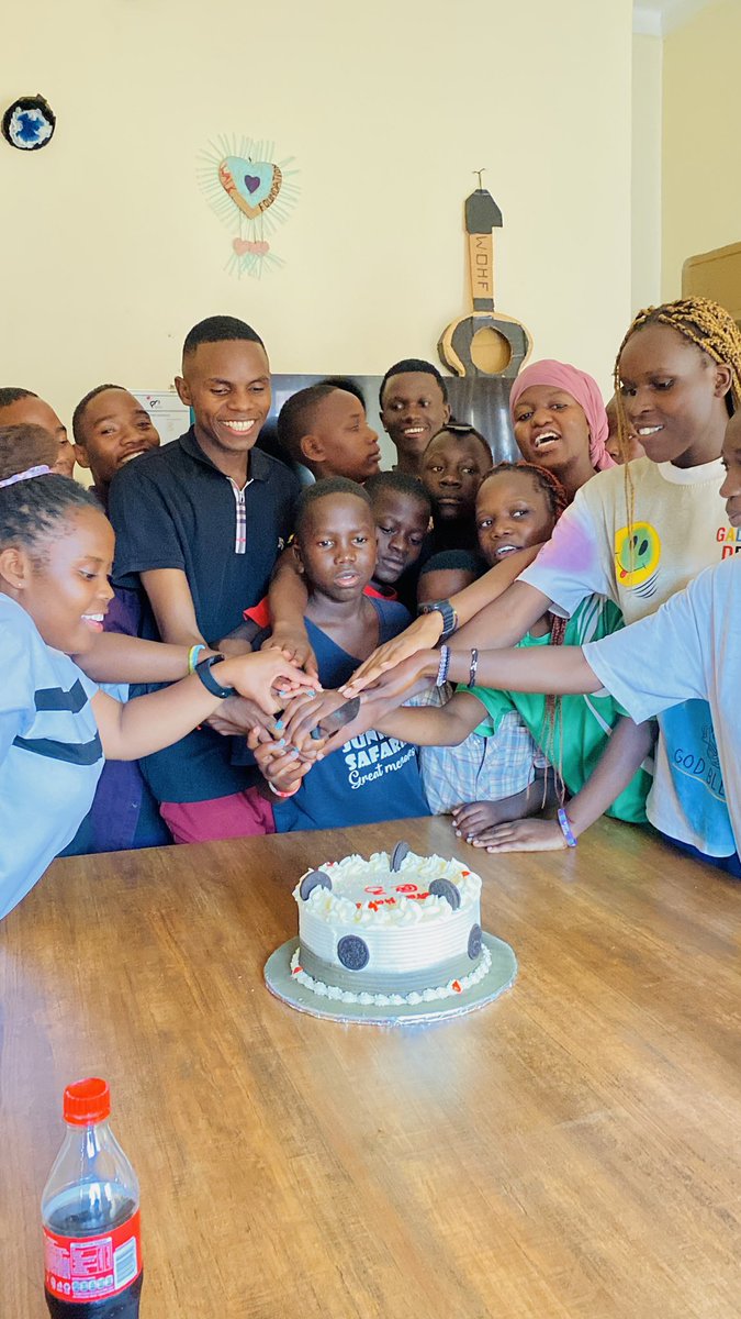 starhandsorg's tweet photo. An incredible team of young people, doing an amazing work to create a difference in our communities. 

#starhands #starhandsat3 https://t.co/vhc0kHo9yx