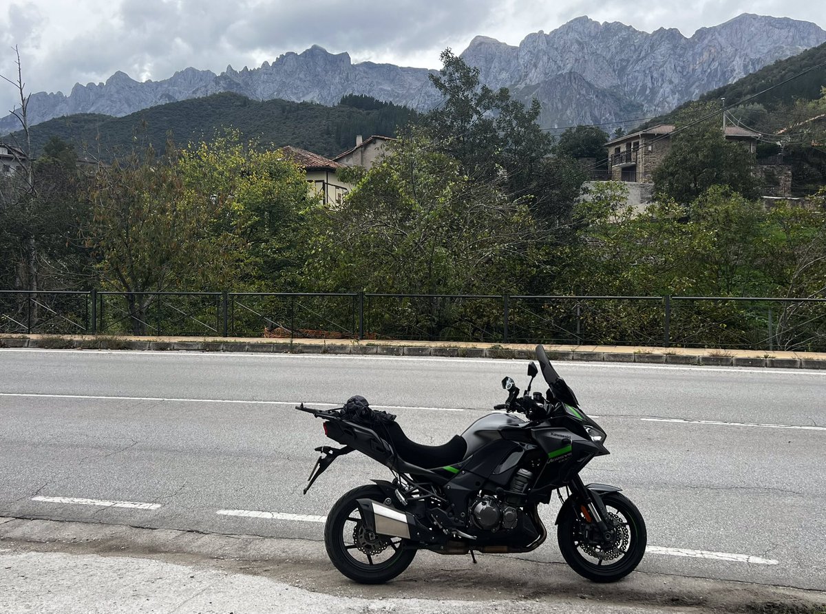 bobmcguire8's tweet image. In the depths of winter here in the U.K with heavy snow &amp;amp; rain I dream about lands afar with warm sunshine and wonderful roads to ride … #Motorbikes #picos
