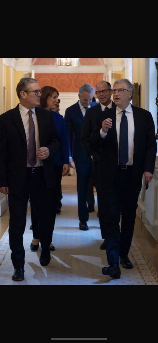 mattletiss7's tweet image. Labour MPs and supporters saying foreign billionaires shouldn’t get involved in our politics but said nothing about this 👇🏼😂😂😂