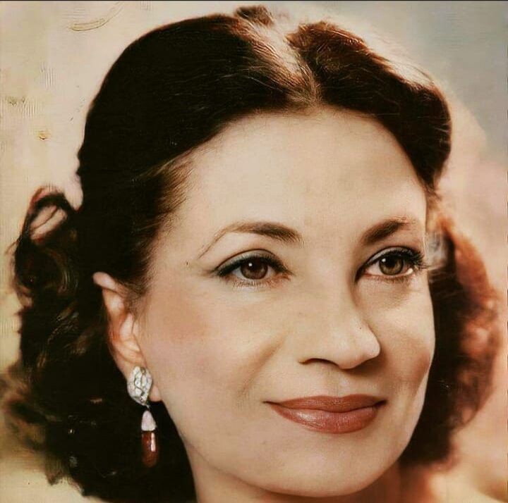venus133333's tweet photo. ۱۷دیماه سالروز درگذشت #شاهدخت_اشرف_پهلوی  خواهر دوقلوشاهنشاه
وی دربهار سال ۱۳۲۵،نقش مهمی درترغیب ژوزف استالین به خروج ارتش سرخ ازآذربایجان داشت.همچنین نقش مهمی در تأسیس سازمان خدمات اجتماعی وسازمان زنان ایران داشت۱۷ دی۱۳۹۴ درسن۹۶سالگی درمنطقه مونت‌کارلو،شاهزاده‌نشین موناکودرگذشت https://t.co/K6eXa3g3J6