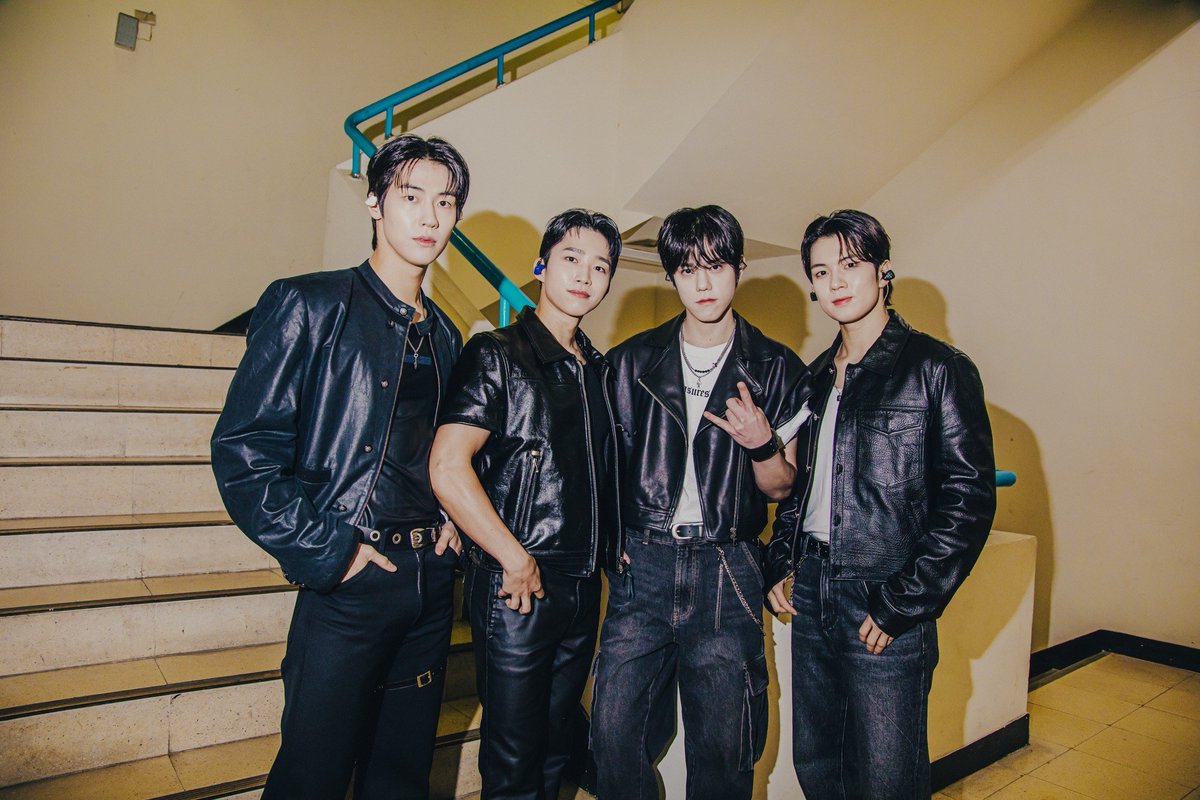 NFlyingofficial's tweet photo. [📸] 1st FNC BAND KINGDOM in TAOYUAN

#NFlying #엔플라잉 #FNCBANDKINGDOM https://t.co/kFuiJG1VBo