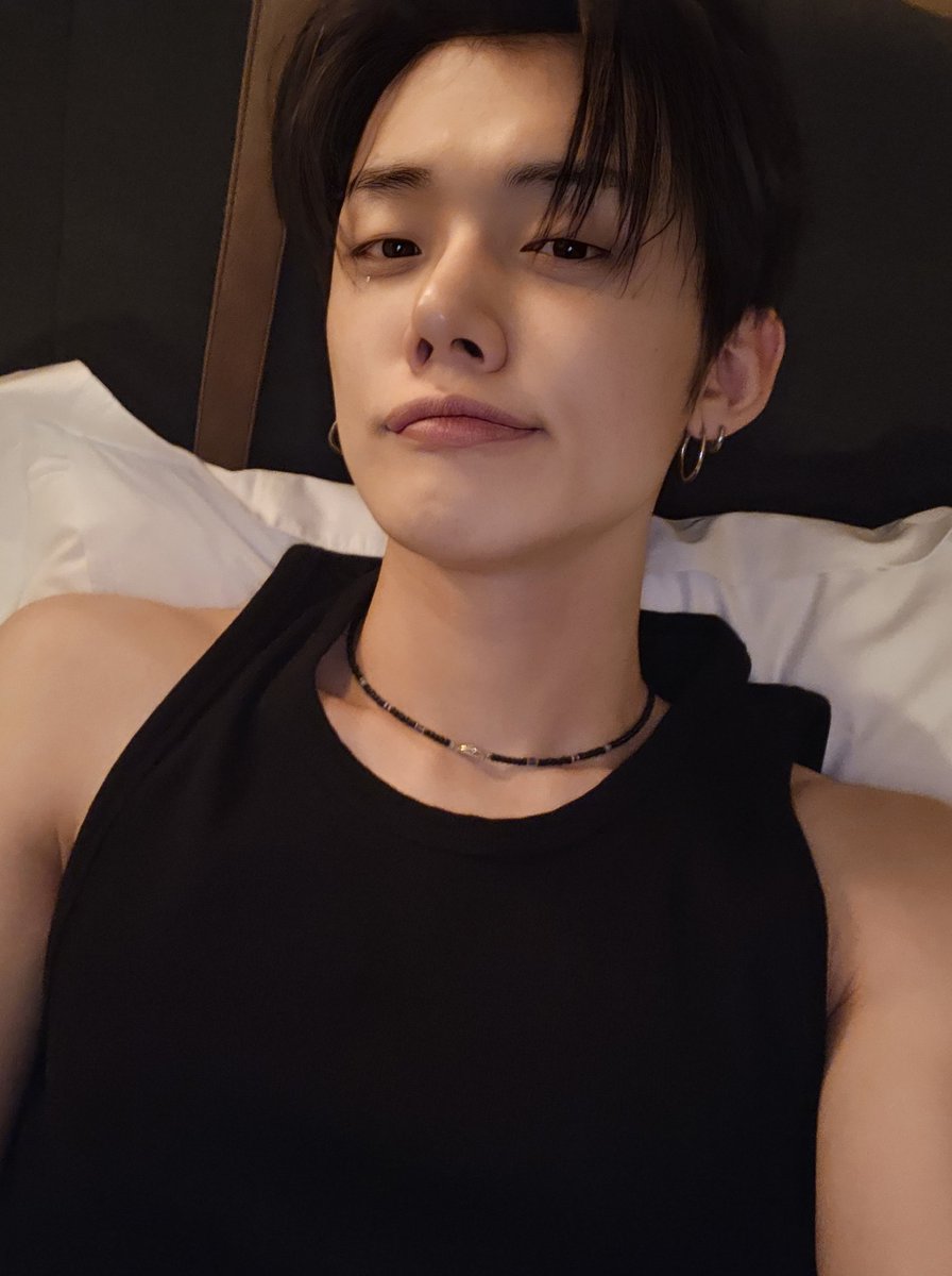 emobfyeonjun's tweet photo. hlguuhshgsghs https://t.co/wtffdgrREr