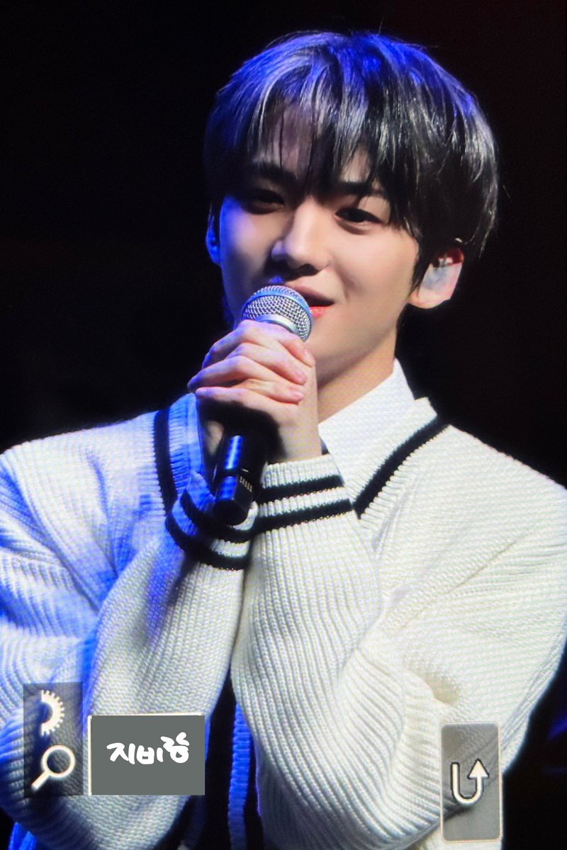 L7LZH's tweet photo. 250105 미니팬미팅 pre.

#싸이커스 #xikers #민재 #MINJAE https://t.co/BjxKI9I2Ai
