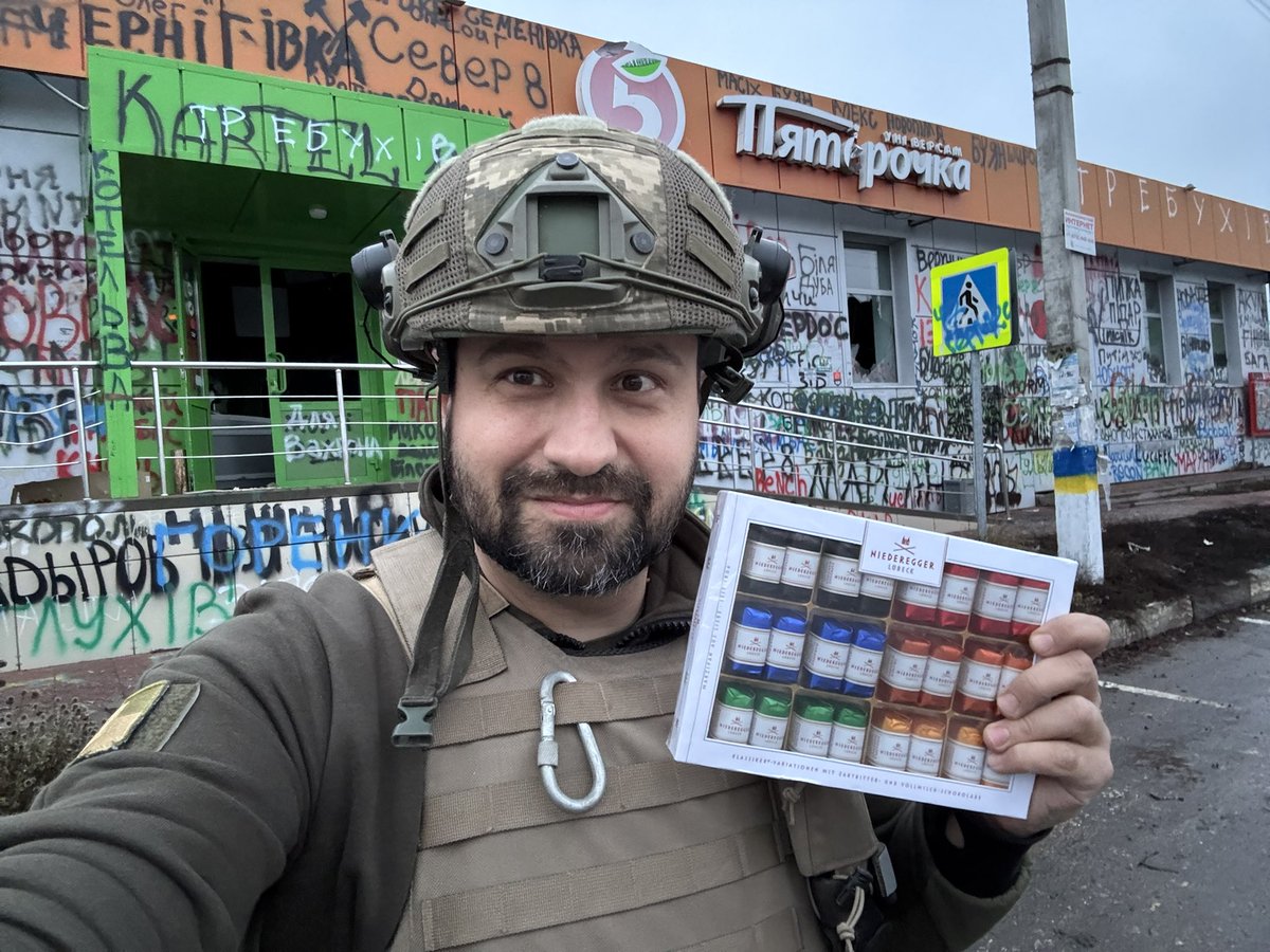 sumlenny's tweet photo. The Washington Post yesterday: the Ukrainian Army is exhausted, is waiting for a cease-fire, and has been set for defensive actions.
The BBC today: the Ukrainian Army has launched a new Kursk offensive.
Me, freshly from Sudzha: silently smiling. https://t.co/hoTrzNWXa0
