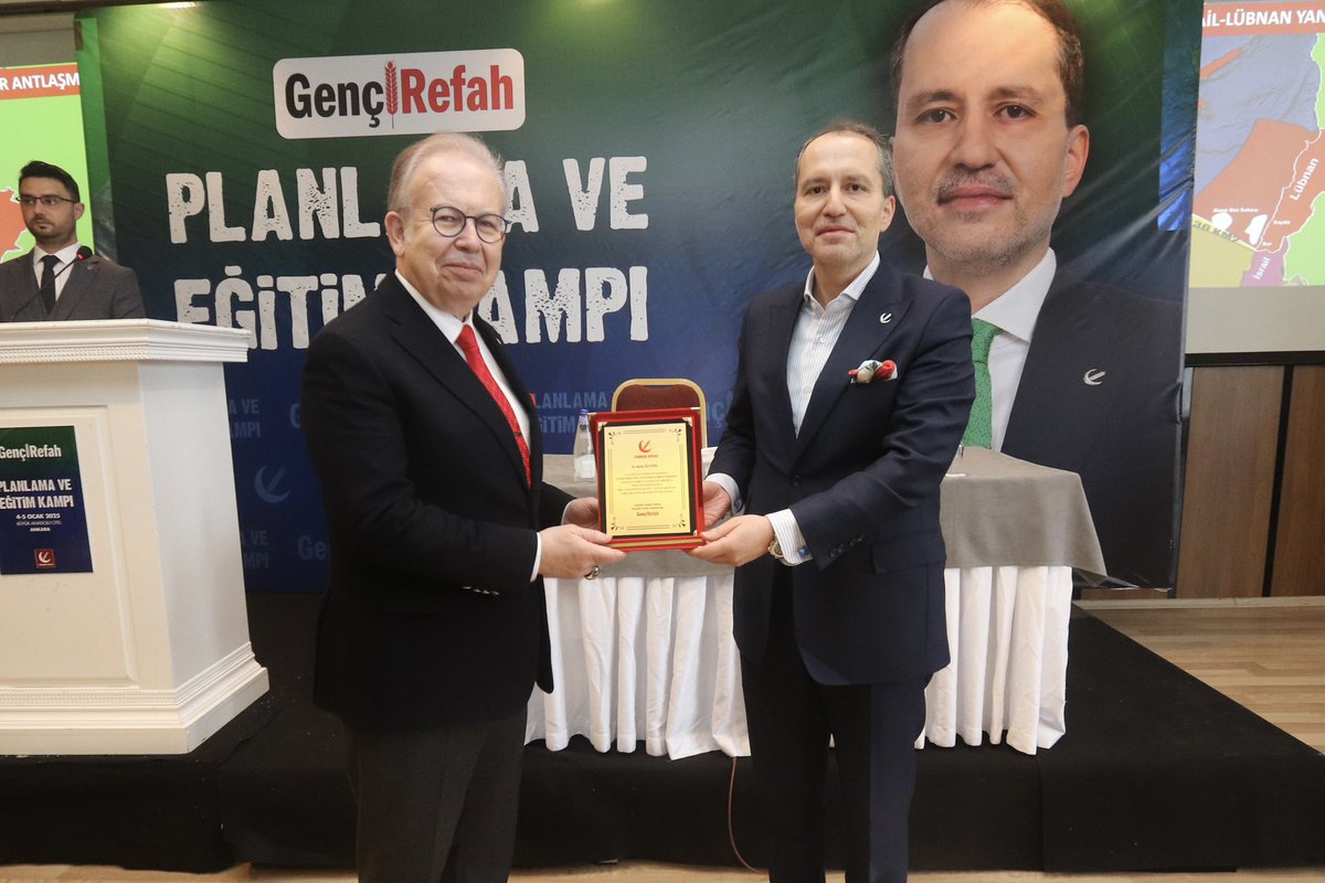 Genel Başkanımız Dr. Fatih Erbakan, ‘Planlama ve Eğitim Kampı’ programında genç kardeşlerimizle bir araya geldi. Başta Emekli Tümamiral Cihat Yaycı Paşamız olmak üzere, kıymetli eğitimcilerimize teşekkür ediyoruz.