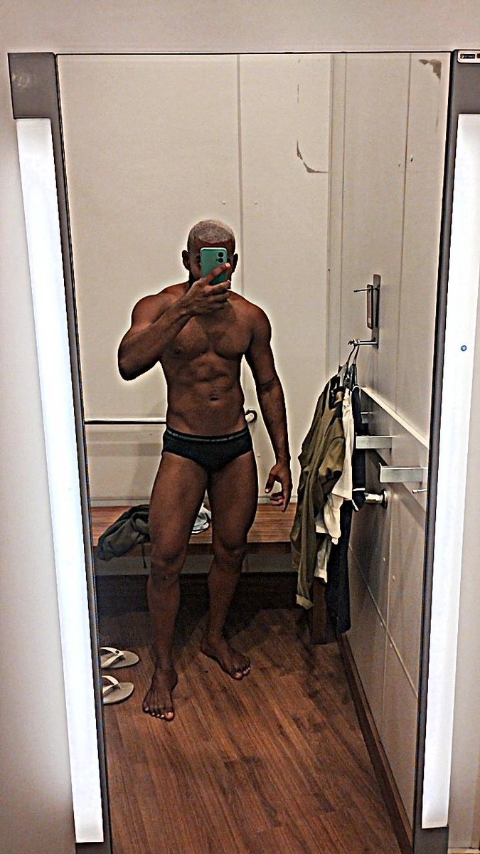 Tem que rolar aquela foto no provador da loja, né?! 😋🔥