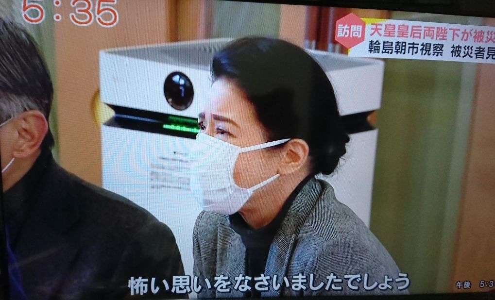 471KhRYzqE55667's tweet photo. 雅子さまは「怖い思いをされましたね」と
まずは共感のお声がけでしたわ。
手弁当持参で日帰り。
皿夫婦は高級ホテルで宿泊、豪華メニュー用意させて。美味しいものリクエストでコックも連れて行く。
昼にレトルトカレーで激怒というわがままっぷり。 https://t.co/fb3JIeeHCs