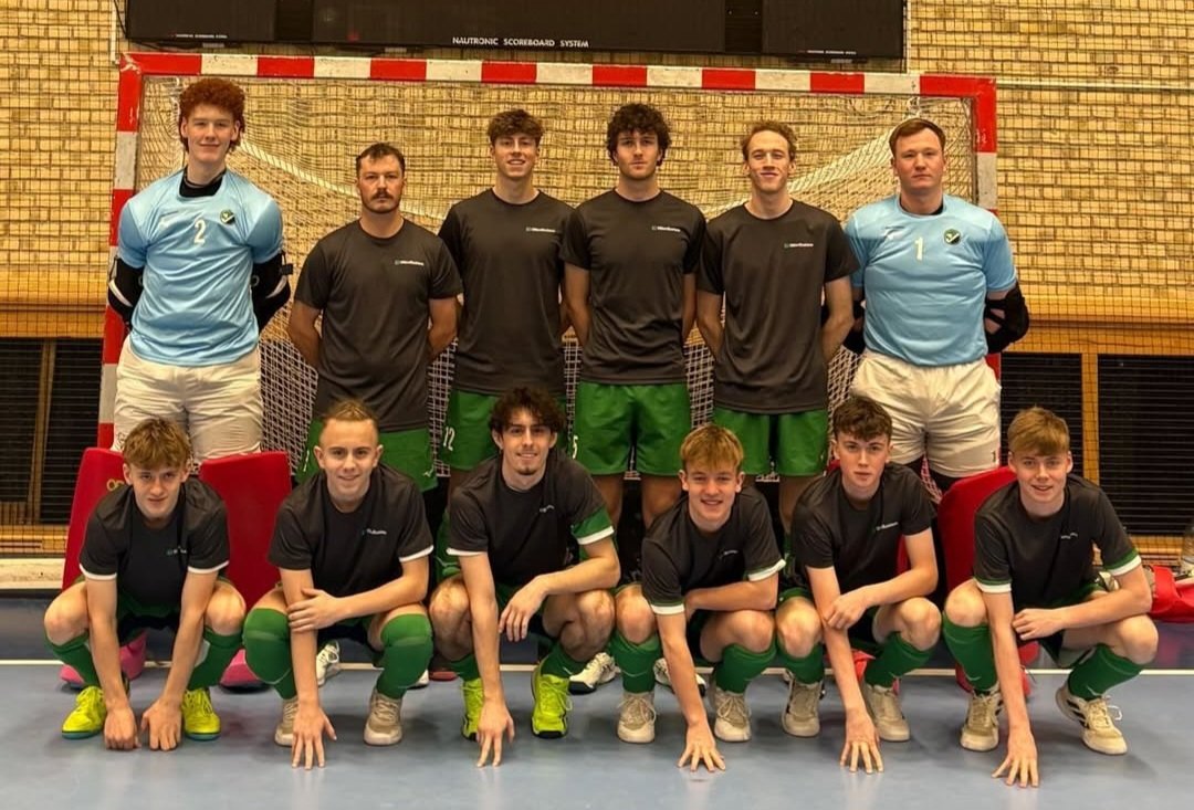 Development men unfort lose the 3rd-4th game v Club van zuhr 9 3.
Bruce Whaley, Harry Dagg and Conor Irwin netting. #Masonscup
#welovetheboards
<a href="/irishhockey/">Hockey Ireland</a> <a href="/hookhockey/">The Hook</a> <a href="/dilloneustace1/">Dillon Eustace LLP</a> - thanks for your support.