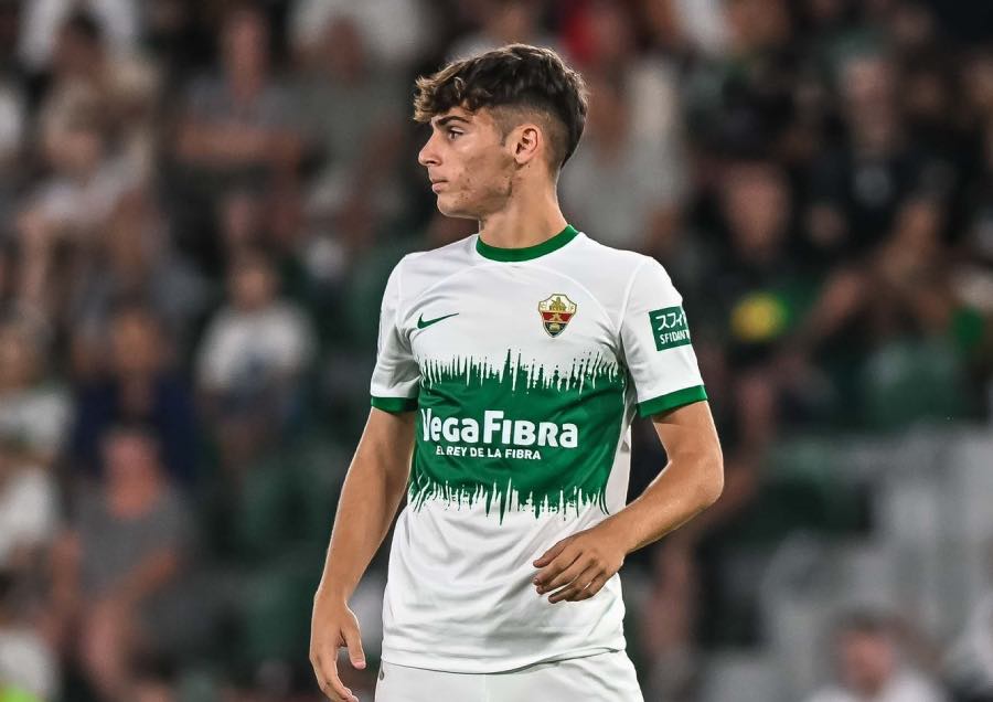 Vaya partidazo se ha marcado el murciano Rodrigo Mendoza en el Elche 4 - 0 Las Palmas. Calidad, desparpajo y mucho talento, hizo también el primer gol. Jugador a seguir, 19 años. #ElcheLasPalmas