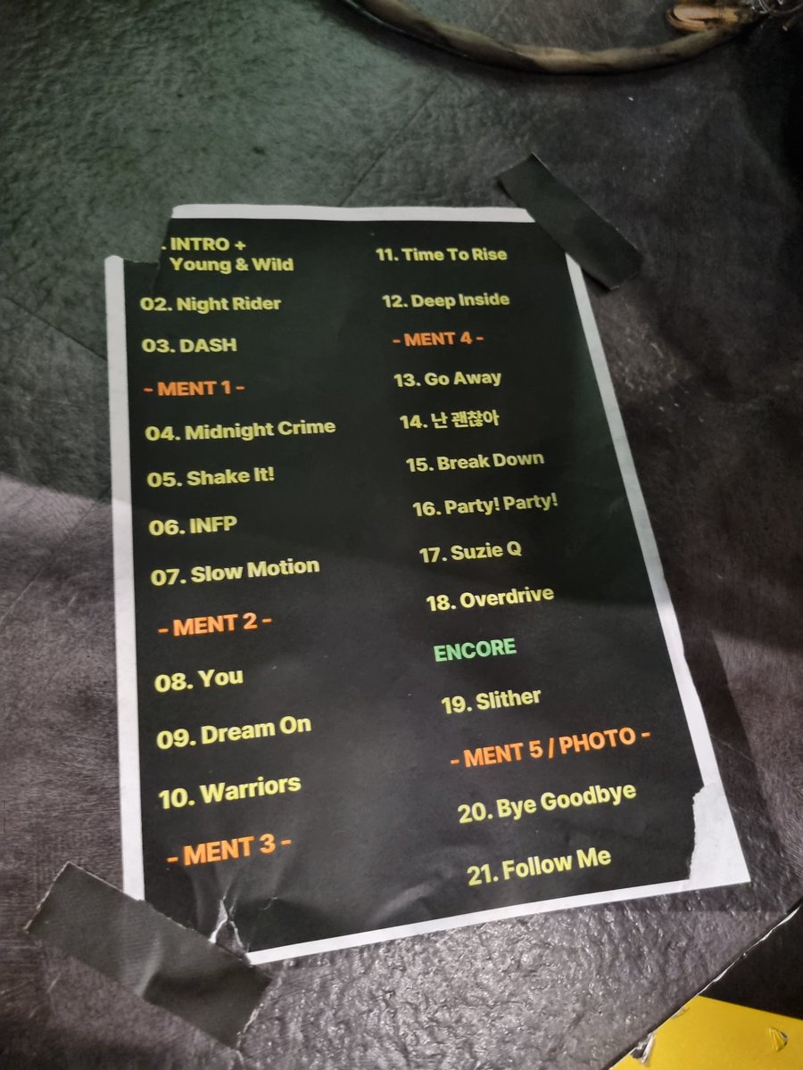 CXV_NAROCK's tweet photo. 오늘 뉴비데리구왔는데
개성공적.
이만큼성공적이었던뉴비가없었다
완전 만족하심
그리고 공연장•락페조아하면 랙샷은 좋아할수밖에업어..
진심성공적 영업이었다
오늘도 힘냈습니다 랙샷영업사원🤘🤘 https://t.co/HwJadD1Vq0