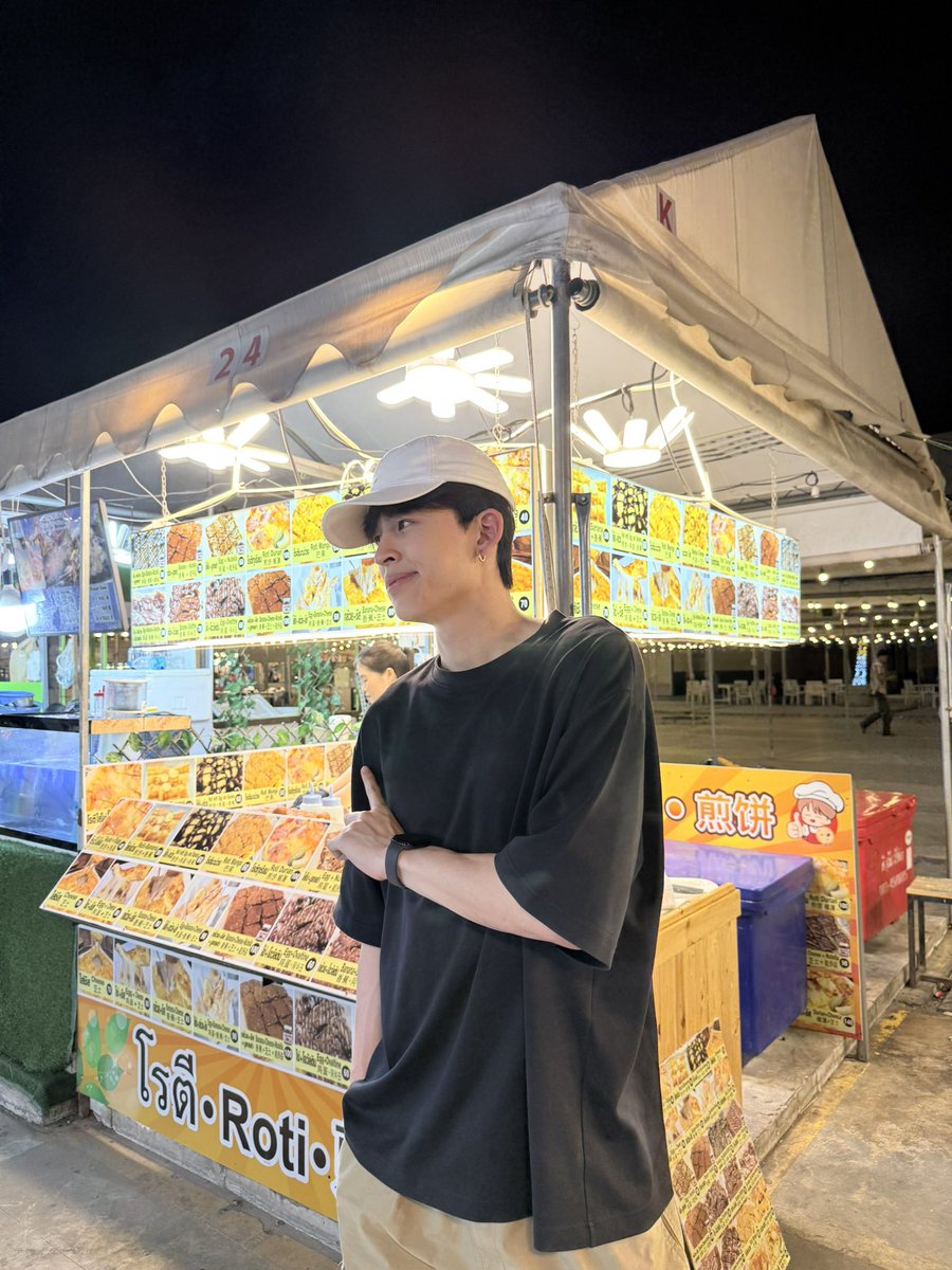 ppnaravit's tweet image. อกหักก็ไม่เสียใจเท่า ผ่านร้านโรตี