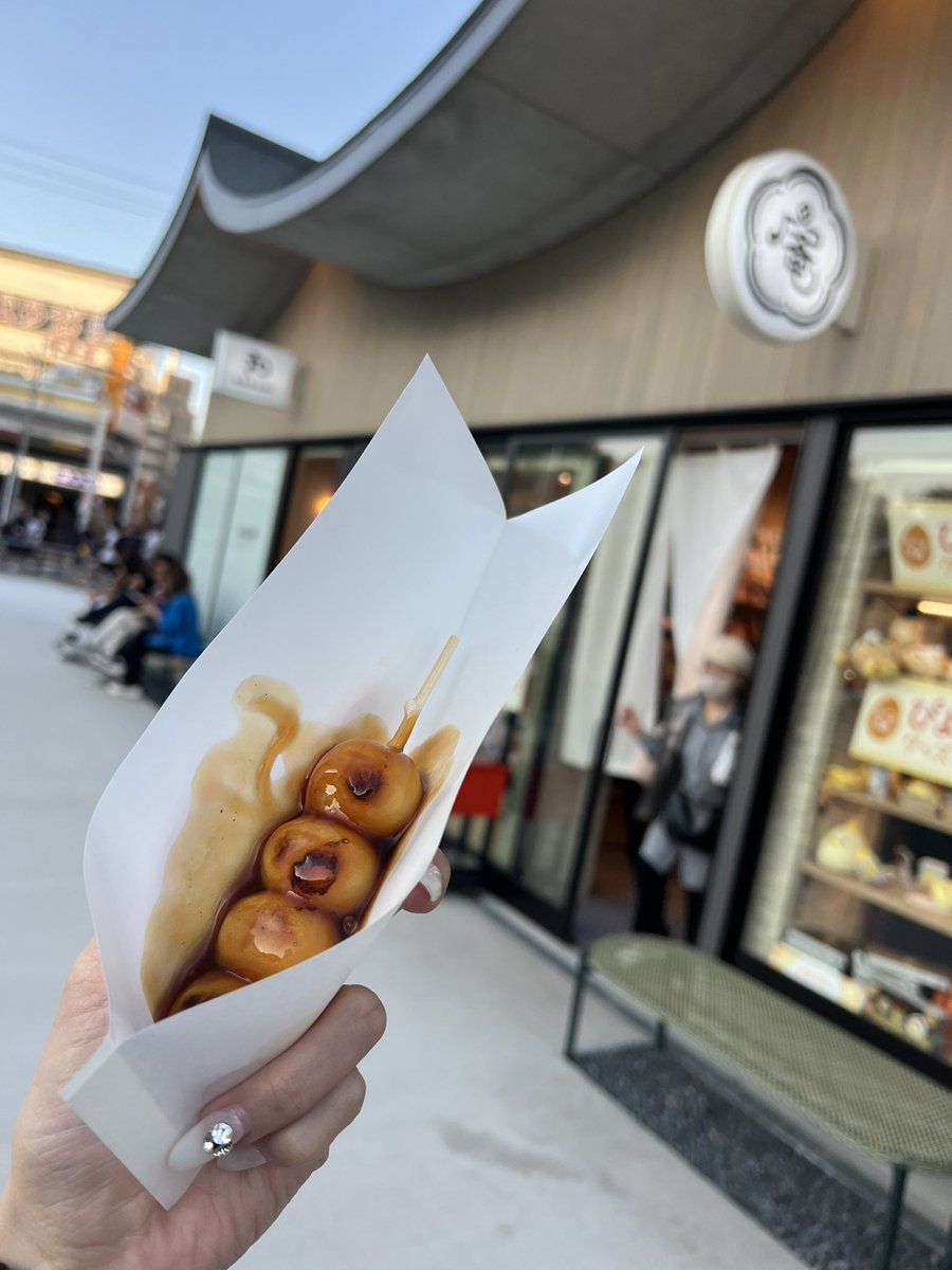 今年初の出勤は明日からです♩

1/6 12:00〜26:00
1/7 12:00～22:00
1/10 12:00～16:00
1/11 12:00～16:00

沢山飲んで🍻食べて🍚の
年末年始だったので
ちょっと太りましたが...(ᐢ . .ᐢ)՞
お待ちしています💓