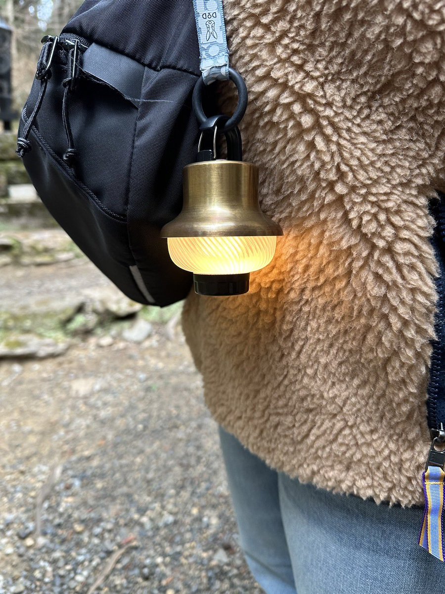 nininiGYOZAneko's tweet photo. (25年1月3日)
初詣3社目は御岩神社へ⛩️
自分の背中を押したい時、喝を入れたい時にお世話になっている神社✨
ご祈祷後外に出たら雪⛄️
毎回授かっていた方災除守がなくなっていて残念でしたがその分たくさんいい空気を吸収してきました☺️
#ホコリタケハットひろめ隊
#StudioBergchen
#Ledlenser https://t.co/wwlG2vDYCn