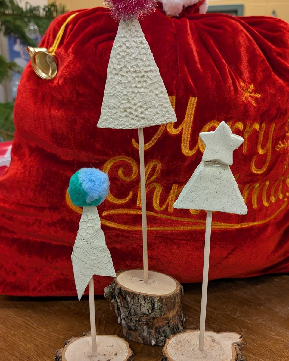 Beginning Visual Arts "Holiday Trees" 🎄 <a href="/WhiteOakVikings/">White Oak High</a> <a href="/OnslowSchools/">Onslow County Schools</a>