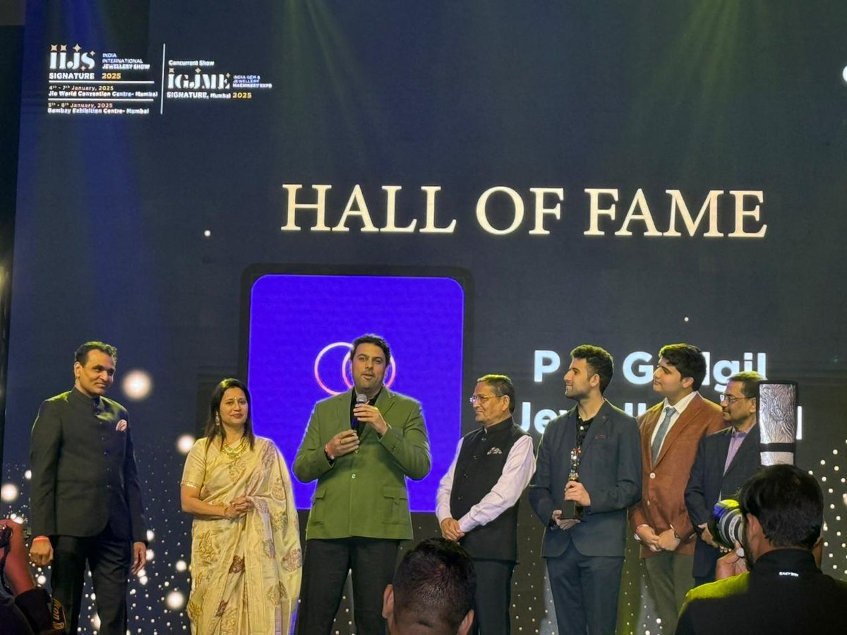 saurabh_gadgil's tweet photo. The first day of the IIJS Signature 2025 was such a meaningful affair! 
Was a guest of honour for the inauguration along with other dignitaries..
Gave a talk on our journey and got inducted in the hall of fame by GJEPC!

#IIJS #Signature #2025 #Halloffame #Gjepc https://t.co/Msrj6rVswE