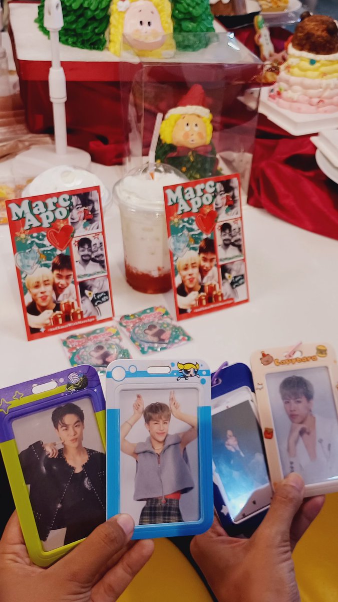 tiulipp_'s tweet photo. แอร๊ยยยยยนะรักสดใสคิ้วตี้มากกก🎄❤️
#2ndChristmasWithMarcApo
🎀💖🧚♀️✨️
#MARKRIS
#APOwachirakon https://t.co/qpqk2KbUt0
