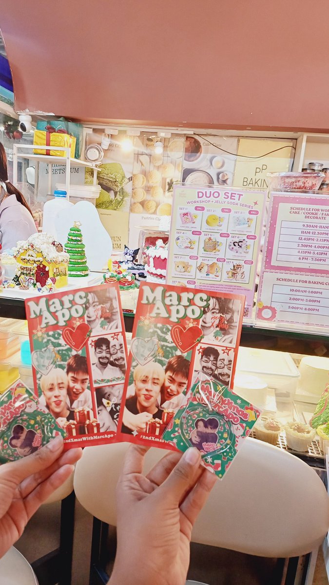 tiulipp_'s tweet photo. แอร๊ยยยยยนะรักสดใสคิ้วตี้มากกก🎄❤️
#2ndChristmasWithMarcApo
🎀💖🧚♀️✨️
#MARKRIS
#APOwachirakon https://t.co/qpqk2KbUt0