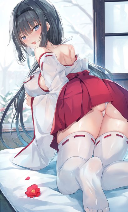 『105+ 麗/艶 by Melonbooks Girls Collection 2024 WINTER』でお正月にぴったりなミニスカ巫女さんを描かせて頂いています!二次受注を受け付けているらしいのでよろしければ! 